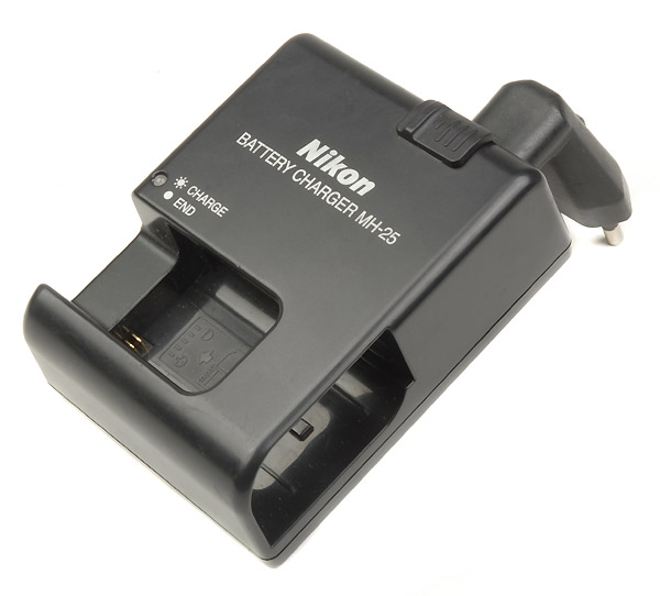 NIKON MH 25 carica batterie   usato