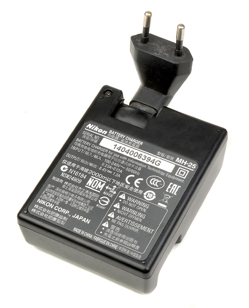 NIKON MH 25 carica batterie   usato