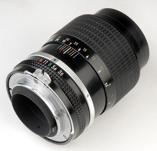 NIKKOR 135mm f.3.5  (1976-1977)