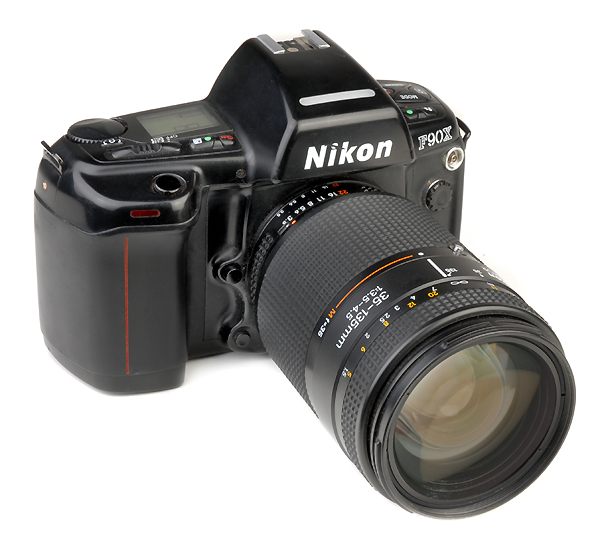 NIKON F90X con MB10 (in vendita)