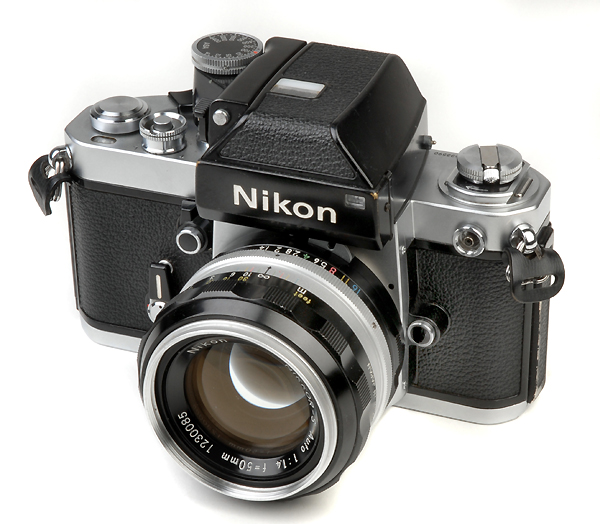 NIKON F2 Photomic  DP-1 /1971  