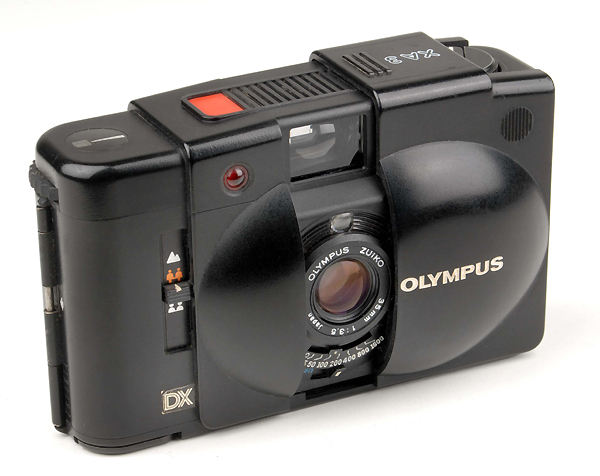 OLYMPUS XA3 -1982   