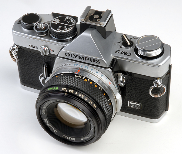 OLYMPUS OM2 -1975 