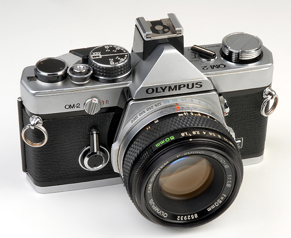 OLYMPUS OM2 -1975 