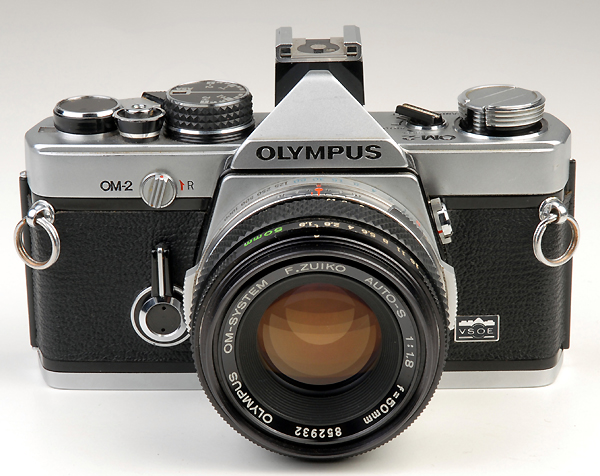 OLYMPUS OM2 -1975 