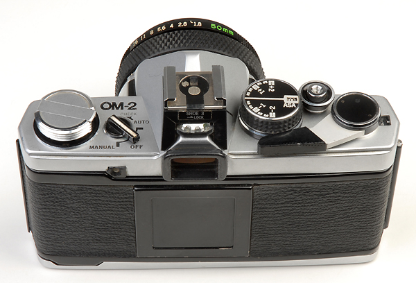 OLYMPUS OM2 -1975 